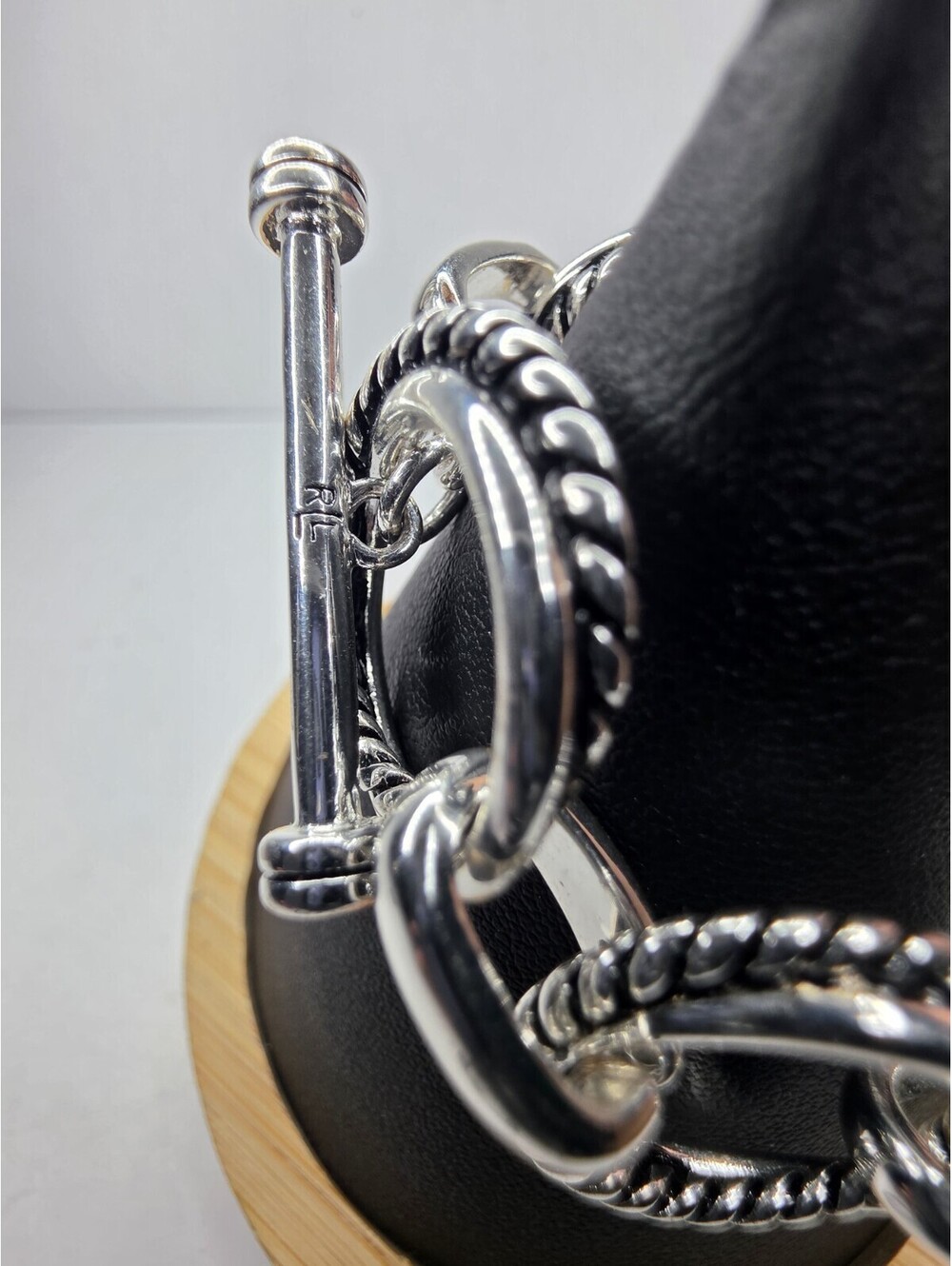 Ralph Lauren Silver Tone Twisted Cable Circle Link Toggle Bracelet 7.5"